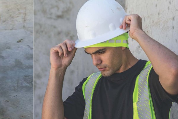 Sun Protection Gear for Construction Workers